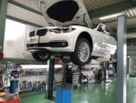 BMWF31320dツーリングLuxury車検整備作業❗️昭島市U様BMWF31320dツーリングLuxury