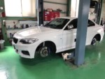 BMWF22M235iクーペ スタッドレスタイヤ→夏タイヤ入れ替えバランス作業❗️
