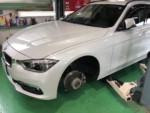 BMWF31320dツーリング ホイールバランス測定&調整❗️福生市K様BMWF31320dツーリング