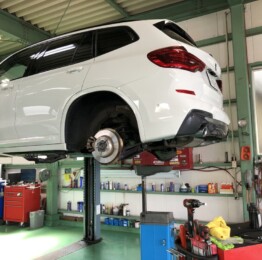 BMW G01 X3車検❗️車検整備、リヤデフオイル交換作業